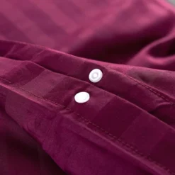 Jeu Housse De Couette Satin De Coton Bordeaux 155x200/80x80 Cm -TODAY || DODO || Vision Soldes Boutique jeu housse de couette satin de coton bordeaux 155x200 80x80 cm 8718475515913 1268820