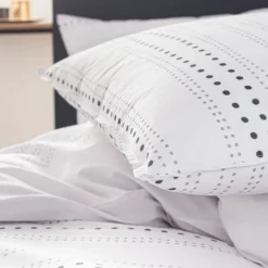 TODAY Sunshine Lot Parure De Lit - 2 Personnes - 100% Coton 57 Fils - 220 X 240 Cm Et Drap Housse 140 X 200 Cm - Blanc -TODAY || DODO || Vision Soldes Boutique today sunshine lot parure de lit 2 personnes 100 coton 57 fils 220 x 240 cm et drap housse 140 x 200 cm blanc 3574641160425 1111634